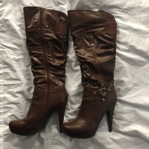 G by Guess Brown boots 👢